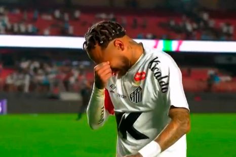Neymar no pudo contener las lágrimas tras la humillación que sufrió el Santos. Neymar no pudo contener las lágrimas tras la humillación que sufrió el Santos.
