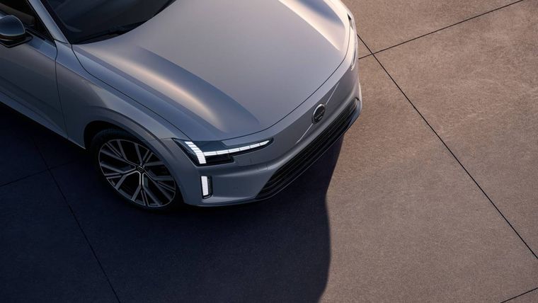 El nuevo Volvo ES90 ya se encuentra disponible en varios mercados de Europa.