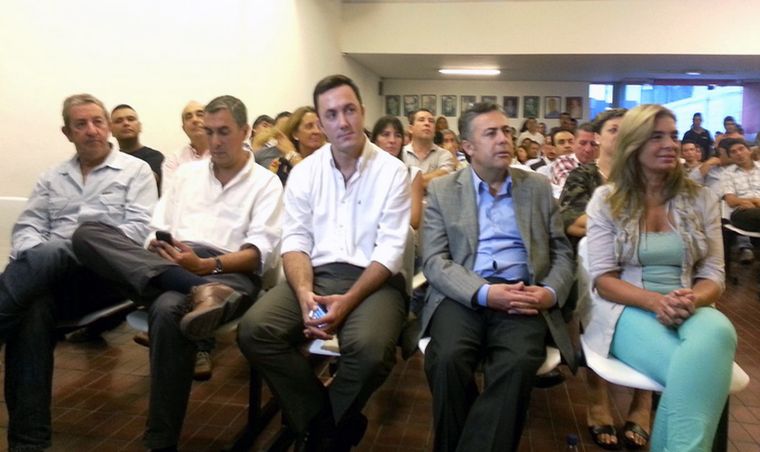 Cobos, Cornejo y otros radicales: el oficialismo le pide a Suarez que no desdoble las elecciones. Foto: UCR