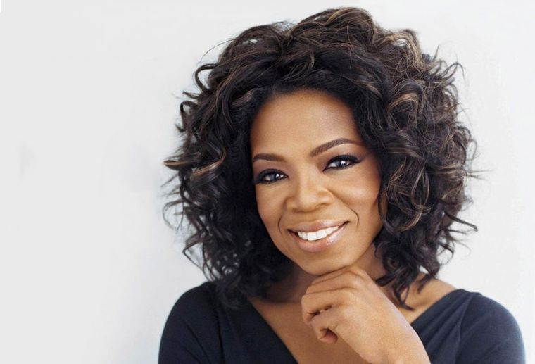 Foto: https://tentulogo.com/biografia-oprah-winfrey-la-mujer-mas-poderosa-de-su-generacion/