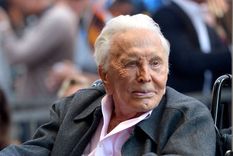 murio kirk douglas, una leyenda de hollywood