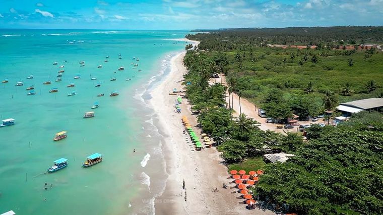 Los argentinos colmaron las playas de Brasil.