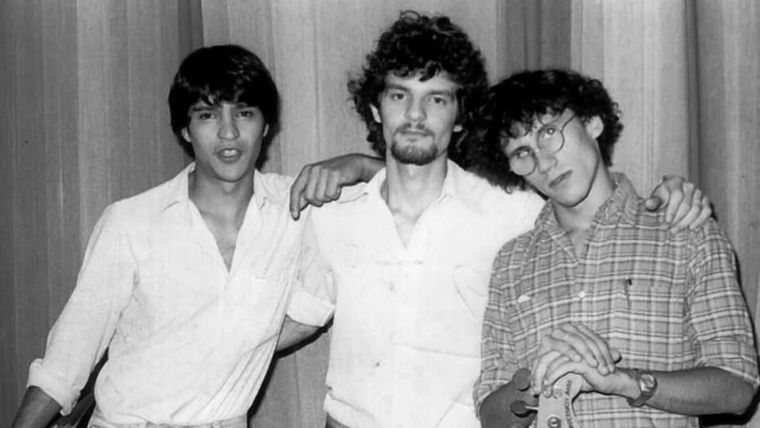 Daniel Piccolo dejó de ser parte de la banda en 2009. Daniel Piccolo dejó de ser parte de la banda en 2009.