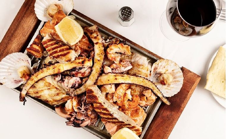 Pescados y mariscos frescos, cocidos a fuego fuerte por poco tiempo, son algunos de los tips a tener en cuenta. Foto: Unsplash