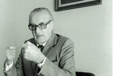 el gobernador de mendoza que fue destituido y un polemico interventor