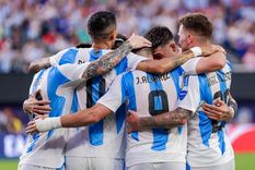 La Selección de Scaloni jugará su cuarta final consecutiva de un torneo. Ganó las tres anteriores: Copa América 2021, Finalissima 2022 y Mundial 2022. Foto: EFE