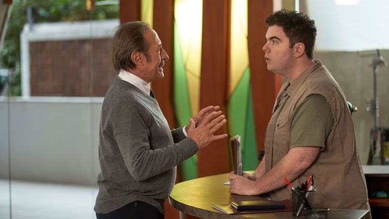 Guillermo Francella y Gastón Cocchiarale en El Encargado. Guillermo Francella y Gastón Cocchiarale en El Encargado.