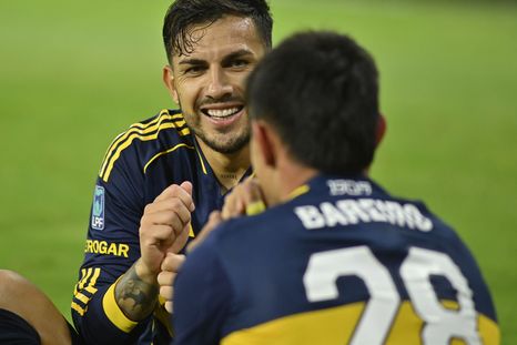Leandro Paredes y Adam Bareiro muestran mucha química en Boca.