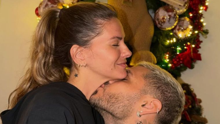 "Háblenme de amor": la polémica frase que la actriz subió a sus redes tras el triunfo del Galatasaray. "Háblenme de amor": la polémica frase que la actriz subió a sus redes tras el triunfo del Galatasaray.