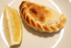la insolita conspiracion libertaria de la empanada fria que se volvio viral