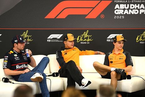 Max Verstappen, Oscar Piastri y Lando Norris, los tres pilotos en luchan por ser campeones de la Fórmula 1, en el Media Day del GP de Abu Dabi. Max Verstappen, Oscar Piastri y Lando Norris, los tres pilotos en luchan por ser campeones de la Fórmula 1, en el Media Day del GP de Abu Dabi.