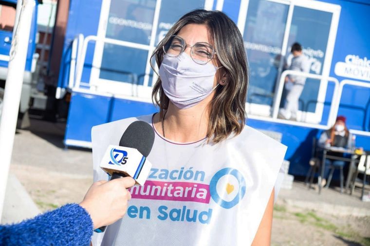 La diputada Ayelén Spósito volvió a su trabajo en el hospital para colaborar