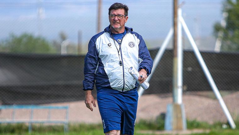 Alfredo Berti meterá dos modificaciones para el encuentro ante Aldosivi de esta noche. Foto: Fabián Salamone / MDZ