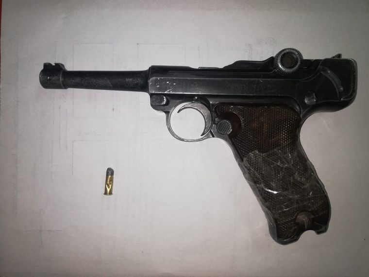 El arma Esto es lo que se le encontró al detenido.