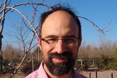 un mendocino cuenta su participacion en el satelite argentino