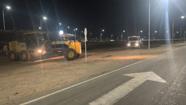 Obras en el Acceso Este de noche Obras en el Acceso Este de noche
