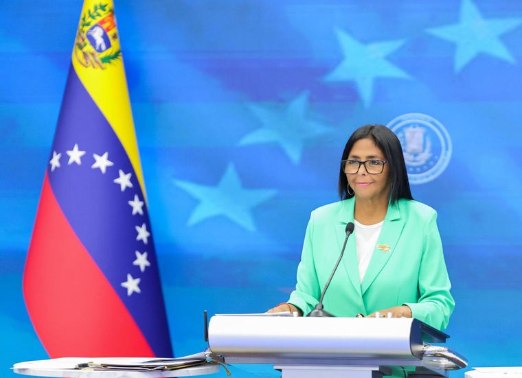 Delcy Rodríguez confirmó un incremento salarial para mayo. Delcy Rodríguez confirmó un incremento salarial para mayo.