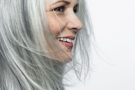 Las canas hoy se llevan con estilo. Foto: Archivo