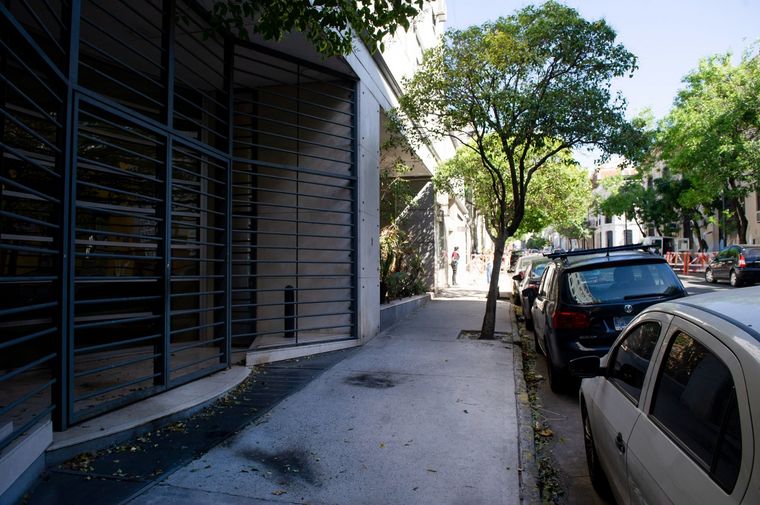 Así quedó el frente del edificio de Clarín, ubicado sobre calle Piedras