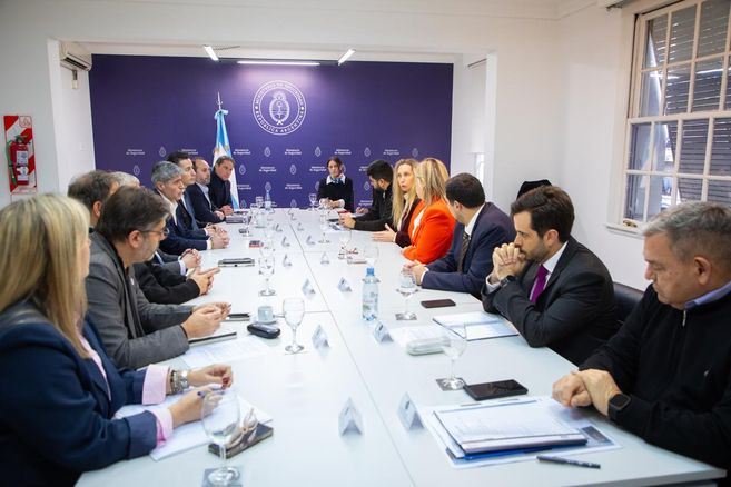 Karina Milei se mostró con Carlos Bianco, ministro de Kicillof Karina Milei se mostró con Carlos Bianco, ministro de Kicillof