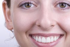 Con este remedio casero ya no tendrás más dientes amarillos Foto: Shutterstock