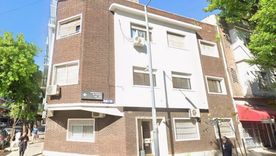 El personal de Bomberos de la Ciudad se encontró con un escenario complejo: la vivienda contenía una importante cantidad de basura y trastos acumulados.