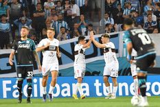 Platense gana y Racing es reprobado por su gente Foto: Télam
