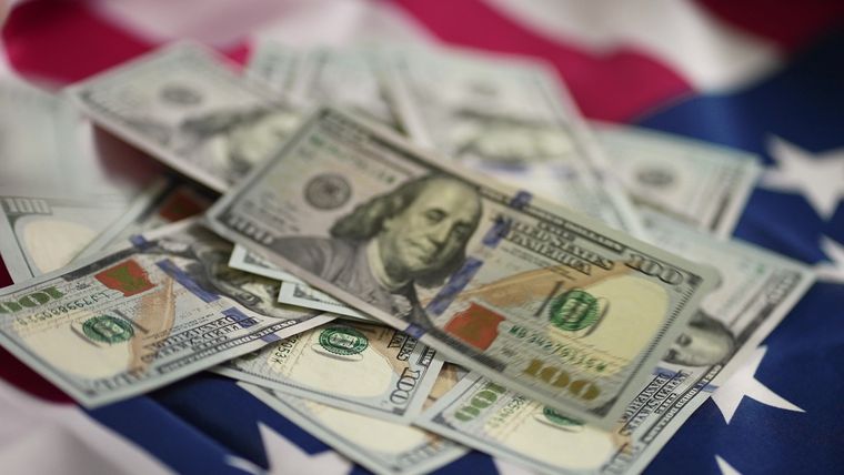 Muchas plataformas de cobro permiten el acceso a pagos en divisa. Foto: Shutterstock