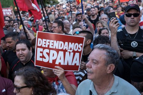 Los vecinos de Ceuta tendrán un canal directo con el Gobierno local para trasladar los problemas de cada barrio. Los vecinos de Ceuta tendrán un canal directo con el Gobierno local para trasladar los problemas de cada barrio.