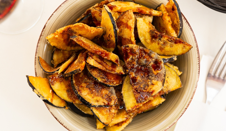 Esta receta tiene su origen en la cocina tradicional andaluza.