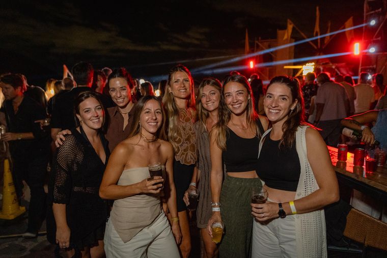 Francisca Iñarra Iraegui, Fernanda Sancho, Valentina Casnati, Olivia Muñiz, Carolina Panella, Lucía Fahnoe y Clara Correas.