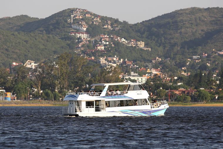 El viaje es apto para todas las edades, una familia puede subir completa si lo desea.