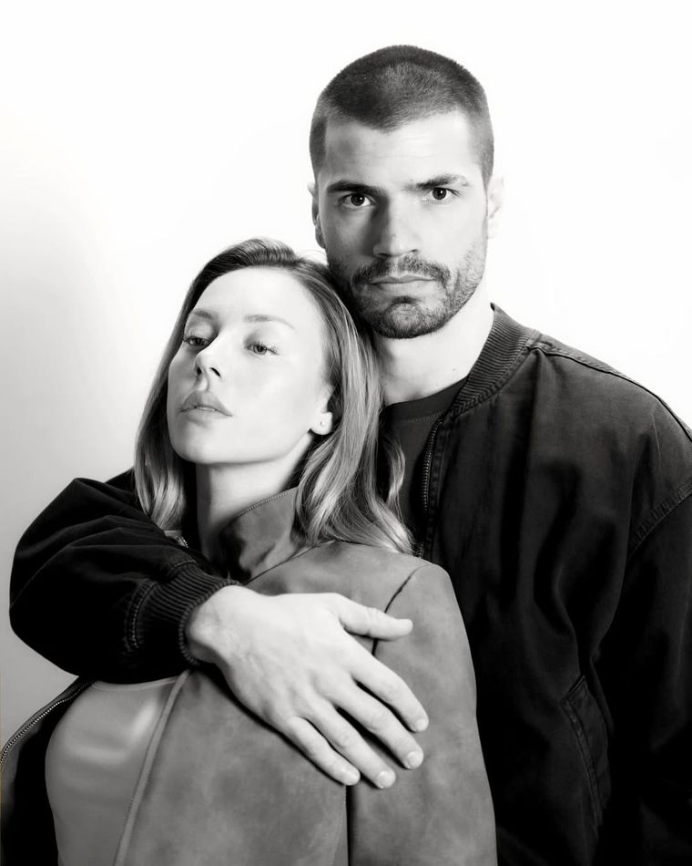 Con esta fotografía se anunció el rodaje de Enfrentados. Con esta fotografía se anunció el rodaje de Enfrentados.