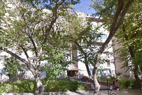 El joven atacó en dos departamentos del edificio