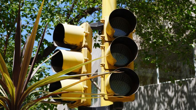 Edemsa continúa con las tareas de mantenimiento en distintas zonas de Mendoza.