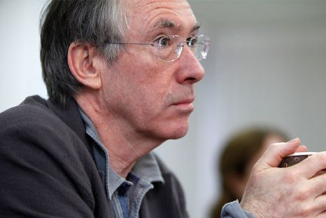 Ayudó a su hijo a escribir sobre su propia novela y no le fue bien