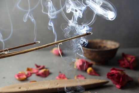 Alternativas caseras al sahumerio: limpiar y aromatizar el hogar en simples pasos. Alternativas caseras al sahumerio: limpiar y aromatizar el hogar en simples pasos.