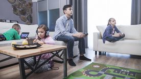 Cómo desconectar a los niños de las pantallas en medio de las vacaciones de invierno.
