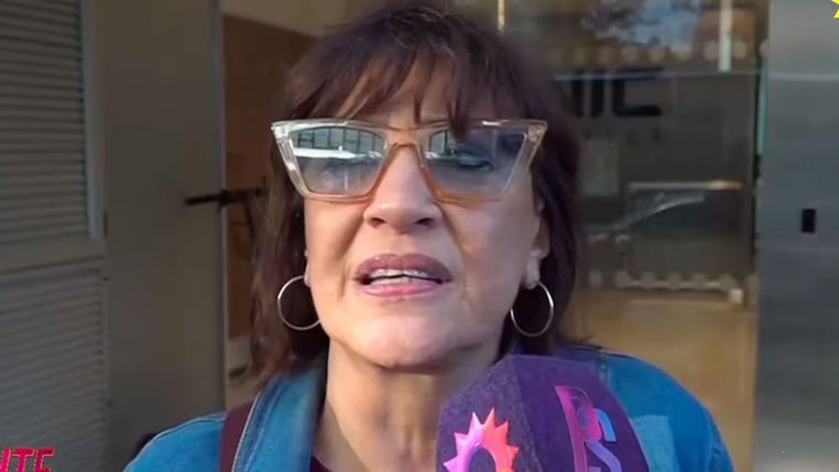 Elizabeth descartó que su presente en el streaming de Olga haya influido en la decisión. / Captura Eltrece