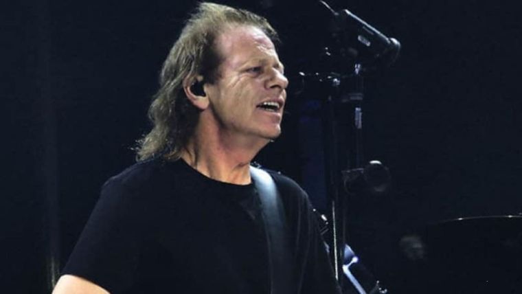 Stevie Young abandonó el Sanatorio Mater Dei este viernes tras recibir el alta definitiva. / Instagram @stevie_young_official
