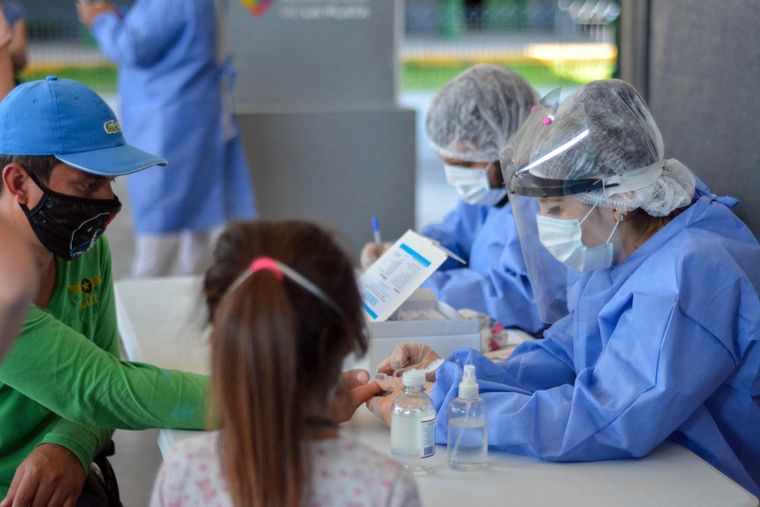 Las medidas de restricción no son suficientes para contener el ingreso de la variante Delta Foto: Télam