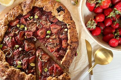 MDZol | Gallete de frutillas Una tarta espectacular y super fácil de preparar, ideal para hacer en esta época del año.