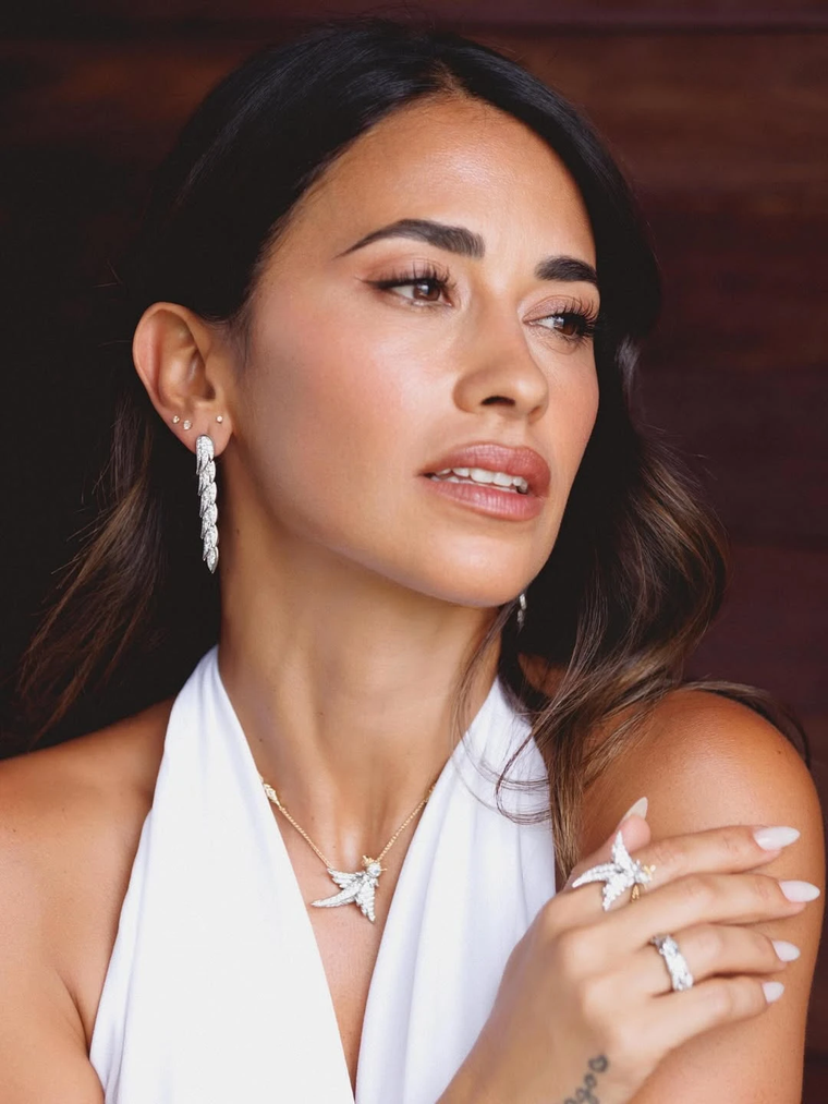 El look minimalista de Antonela Roccuzzo que marcó rumbo en la moda. El look minimalista de Antonela Roccuzzo que marcó rumbo en la moda.