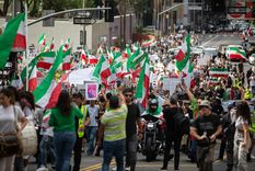 Irán continúa con protestas en varias ciudades en medio de la crisis económica y la devaluación de la moneda. Irán continúa con protestas en varias ciudades en medio de la crisis económica y la devaluación de la moneda.