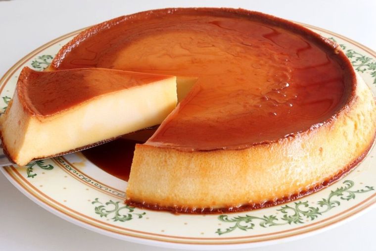 Admira la cremosidad de este flan napolitano ¡un espectáculo!