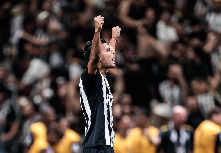 El mediocampista Fausto Vera llega a River a préstamo desde Atlético Mineiro con opción de compra.