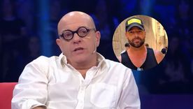 El humorista sorprendió a todos con su anécdota. El humorista sorprendió a todos con su anécdota.