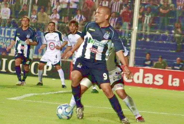 El Pupi llegó a la Lepra para hacer goles. Foto: Web