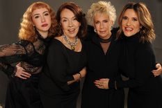 Viuda e hijas se presenta de miércoles a domingo en el Multitabaris.