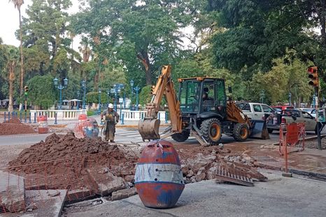 Las tareas incluyen asfaltado en distintos tramos clave de la Ciudad. Las tareas incluyen asfaltado en distintos tramos clave de la Ciudad.